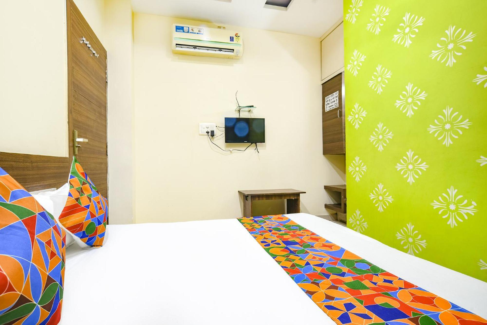 Hotel Fabexpress Blue Star Ujjain Exterior foto